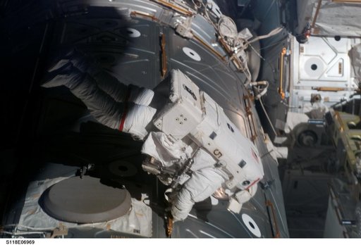 View of MS Mastracchio participating in EVA 2 during STS-118/Expedition 15 Joint Operations