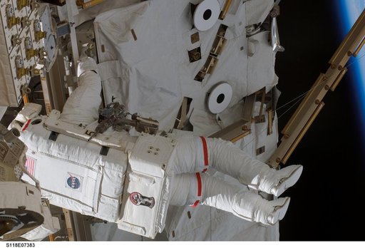 View of MS Mastracchio during STS-118/Expedition 15 EVA 3