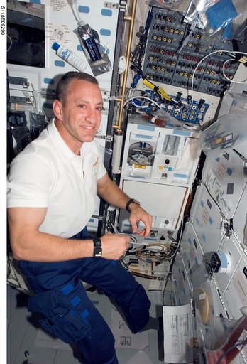 View of Hobaugh in the MDDK of the Shuttle Endeavour during STS-118