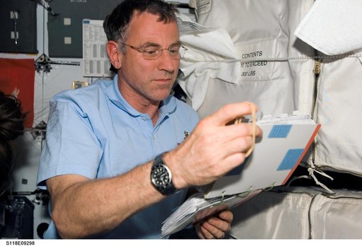 View of MS Williams in the MDDK of the Shuttle Endeavour during STS-118