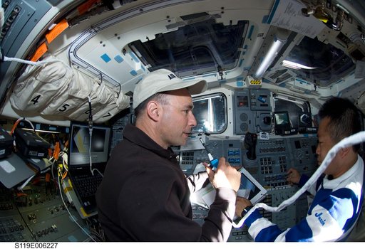 Archambault and Wakata on AFT Flight Deck (FD)