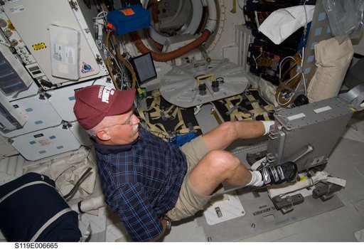 Phillips Exercises on Middeck (MDDK)