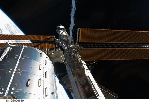 Columbus Laboratory and Starboard (STBD) Truss Segment