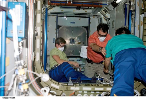 Whitson, Malenchenko and Nespoli  work in Node 2