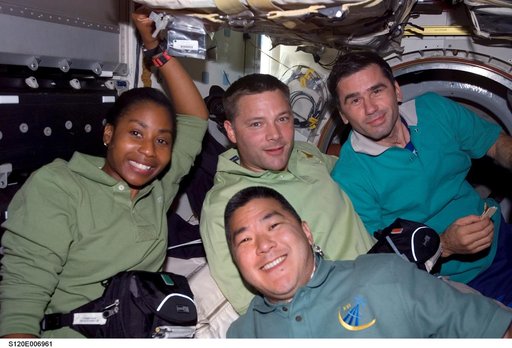 STS-120 crew and Expedition 16 Malenchenko on middeck