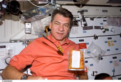 Nespoli on middeck