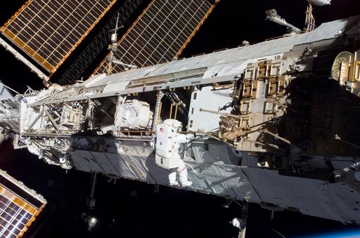 EVA 2 - Tani on S1 truss.