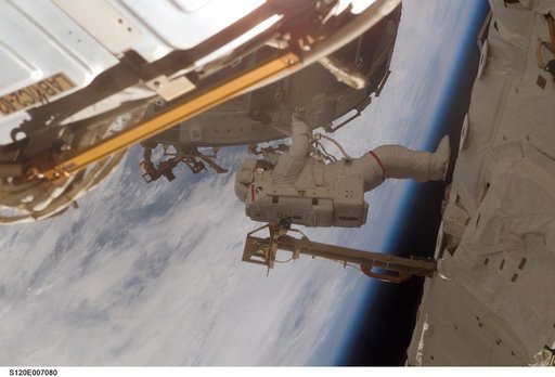 EVA 2 - Parazynski outfitting Node 2