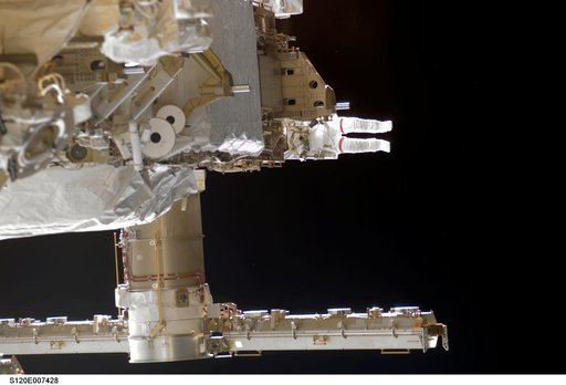 EVA 3 - P6 truss and arrays
