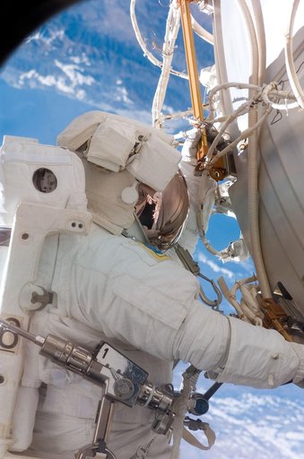 EVA 3 - Wheelock on Destiny laboratory module