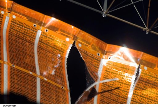 Damaged P6 4B solar array wing