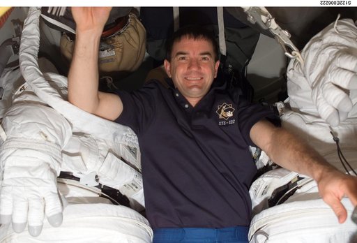 Walheim on MDDK during STS-122