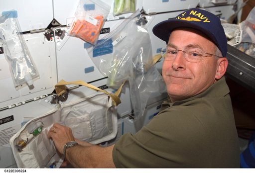 Poindexter on MDDK during STS-122