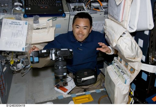 Hoshide in intra-deck hatch