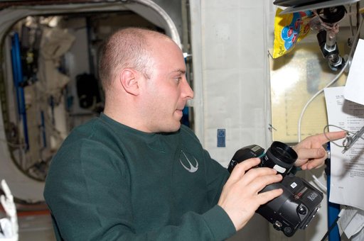 Reisman in Destiny laboratory