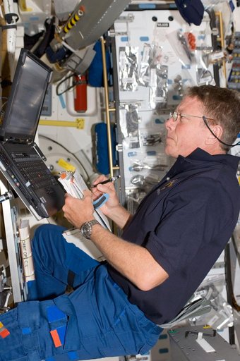 Fossum on middeck