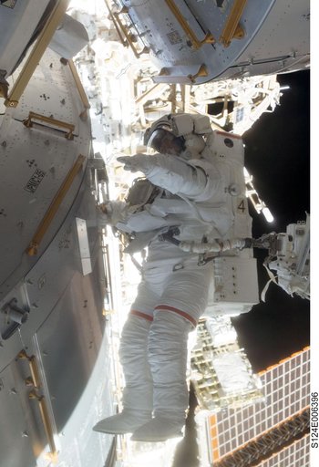 EVA 2 - Fossum on JEM Kibo