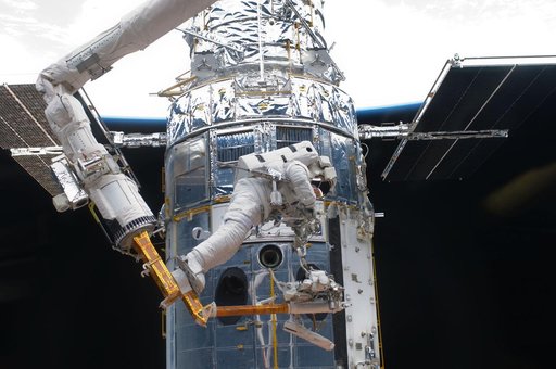 STS-125 MS5 Feustel during EVA1