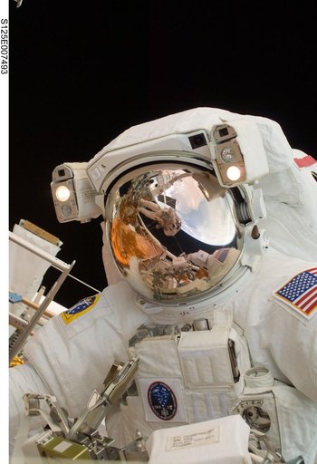 STS-125 MS3 Grunsfeld during EVA1