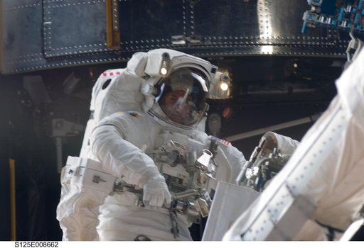 STS-125 MS1 Good during EVA4
