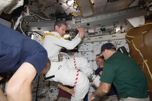 STS-125 MS1 Good prepares for EVA4