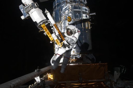 STS-125 MS3 Grunsfeld during EVA5