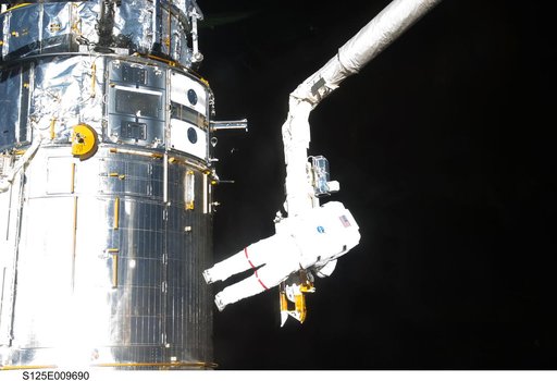 STS-125 MS3 Grunsfeld during EVA5