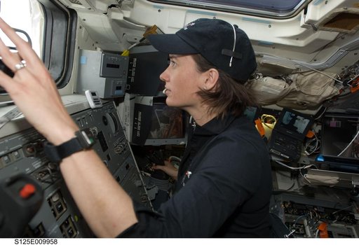 STS-125 MS2 McArthur works the SRMS during Flight Day 8