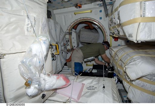 Bowen on MDDK during STS-126