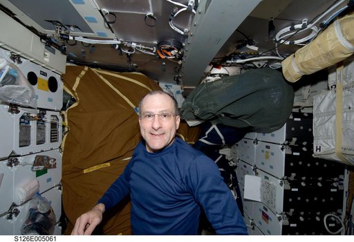 Pettit on MDDK during STS-126