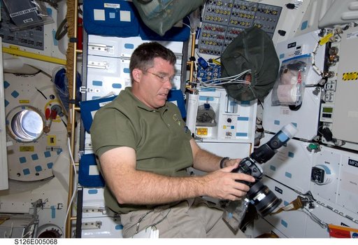 Bowen on MDDK during STS-126
