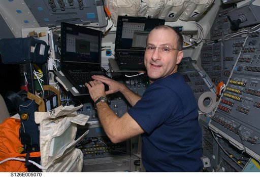 Pettit on FD during STS-126