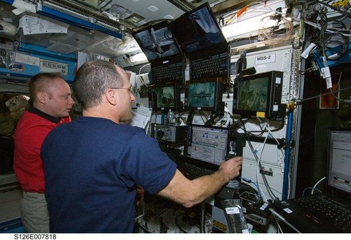 Fincke and Pettit in US Lab