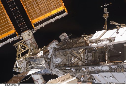 Stefanyshyn-Piper and Kimbrough during EVA 2