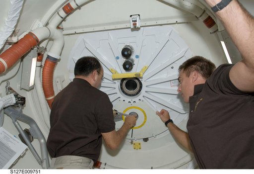 Polansky and Cassidy in the A/L of Endeavour
