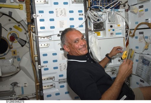 Olivas on Middeck (MDDK) during STS-128