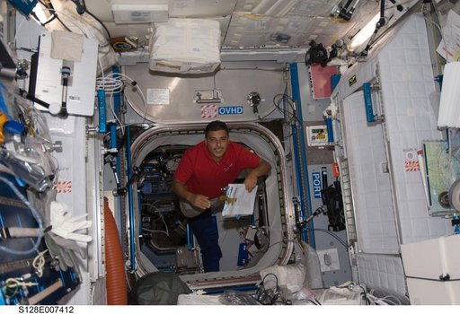 Hernandez in US Laboratory Destiny