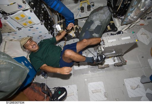 Hernandez uses Cycle Ergometer on MDDK