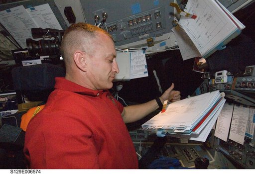 STS-129 CDR Hobaugh working on the Atlantis FD