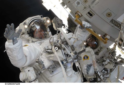 View of STS-129 MS3 Foreman and MS2 Bresnik during EVA2