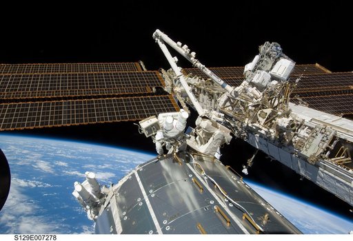 View of STS-129 MS2 Bresnik and MS3 Foreman during EVA2