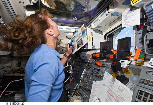 STS-131 EVA 1 IVA Support