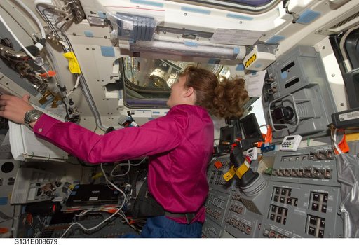 STS-131 EVA 2 IVA Support