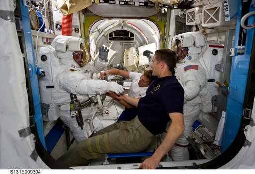 STS-131 EVA 3 Prep