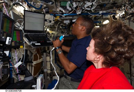 Drew and Coleman at SSRMS workstation