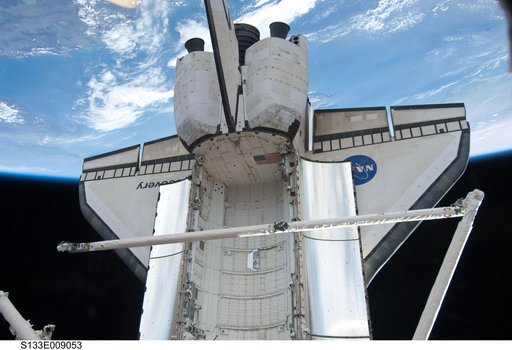Discovery Payload bay and RMS/OBSS