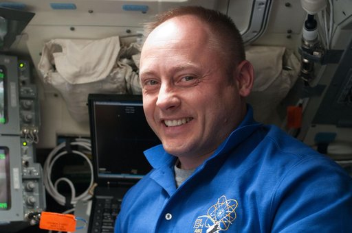 STS-134 MS Fincke poses for a photo during ELC3 Unberthing