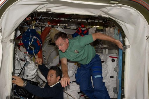 Furukawa and Ferguson during ISLE Prebreathe in the A/L