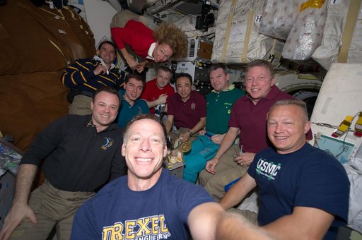 Crewmembers share All-American Meal on Atlantis Middeck