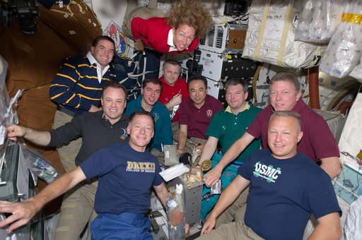 Crewmembers share All-American Meal on Atlantis Middeck